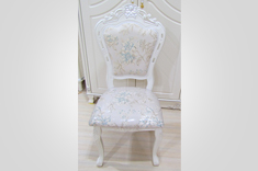 ../Static/UpFile/Furniture/FuYaXuan/RestaurantRoom/软包餐椅D007_235x156.jpg 图片