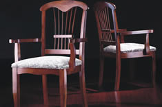 ../Static/UpFile/Furniture/XiangNanLin/YinXiangYingLun/RestaurantRoom/扶手椅_01_235x156.jpg 图片